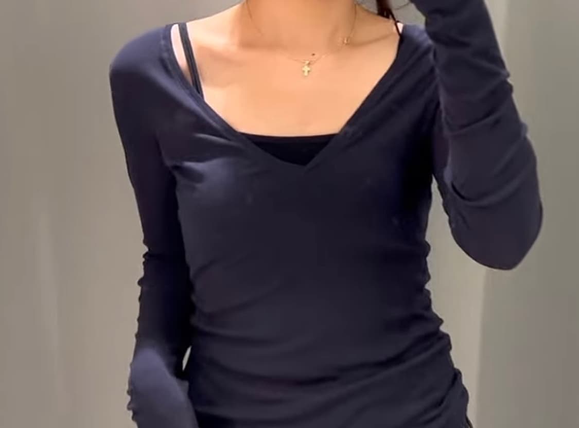자라 브이넥 티셔츠 네이비 M 상품이미지1