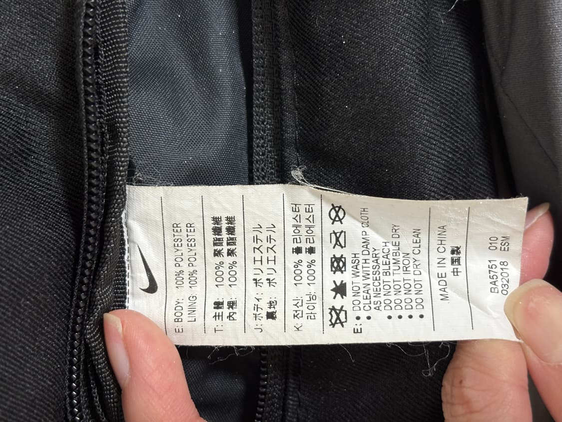 나이키 블랙 힙색 슬링백 상품이미지3