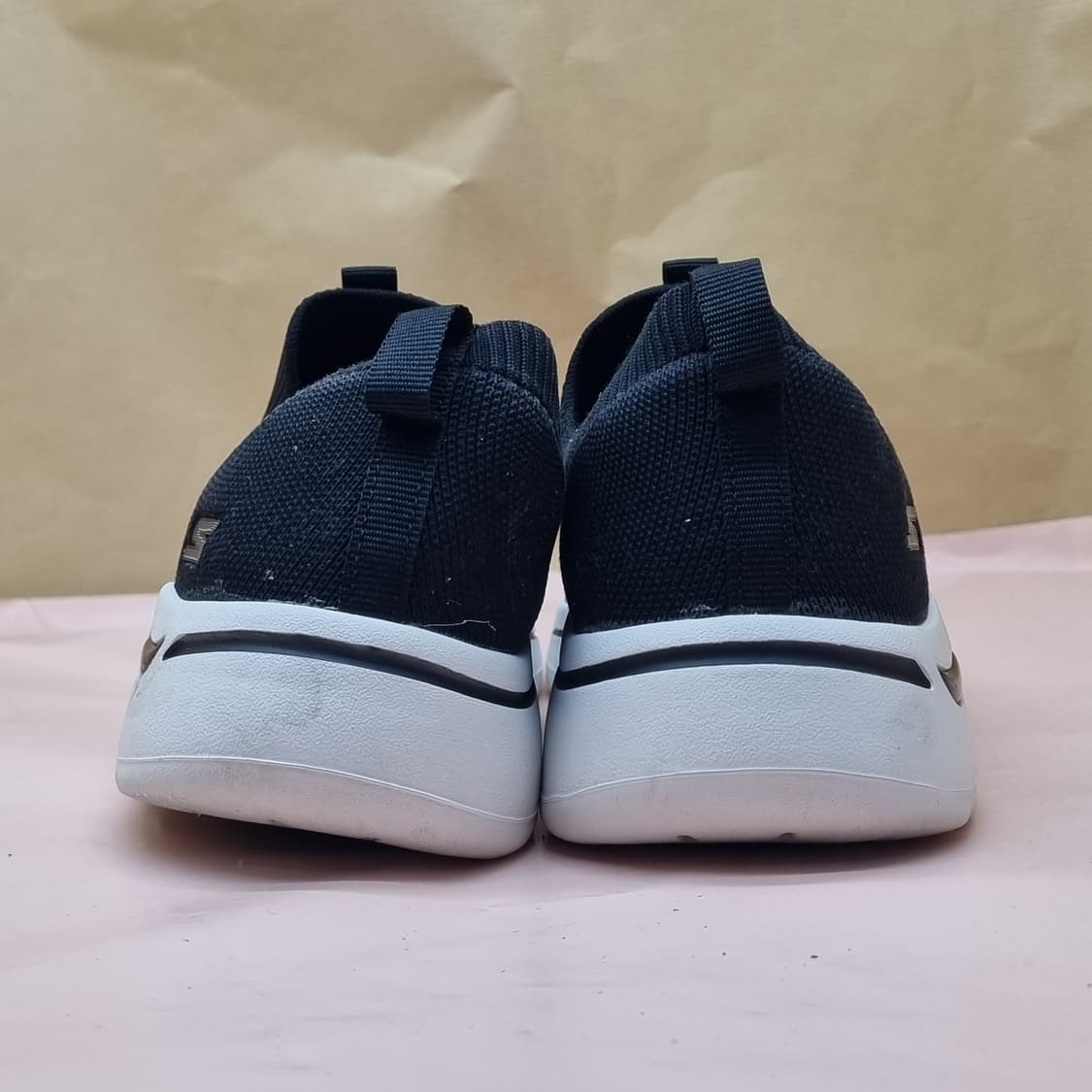 스케쳐스 고워크 아치핏 여성슬립온 235 상품이미지4