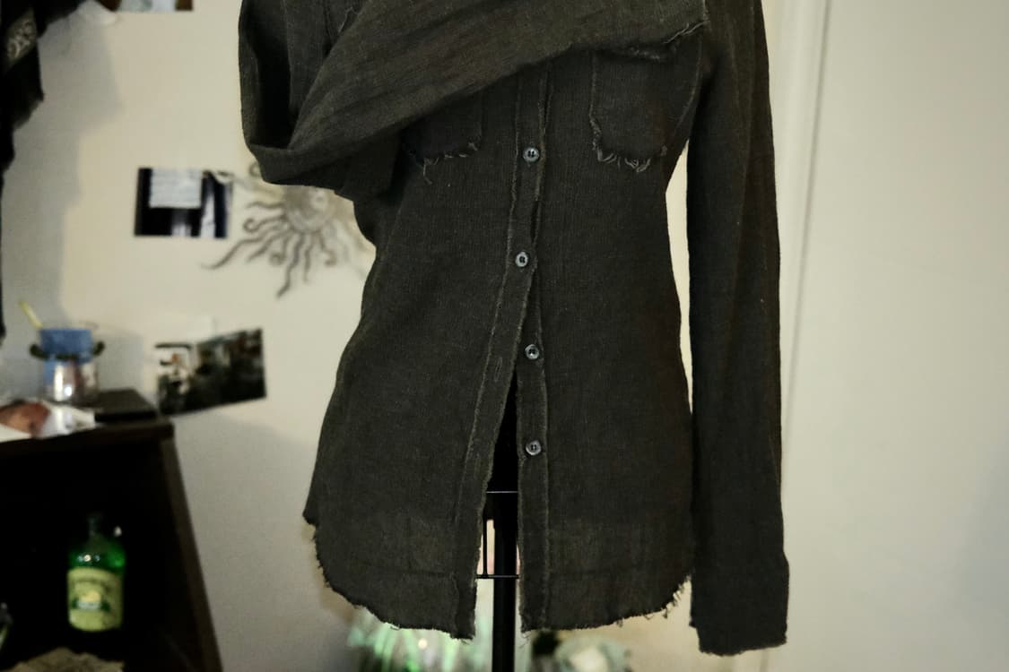 [Shine] Charcoal distressed shirt 상품이미지4
