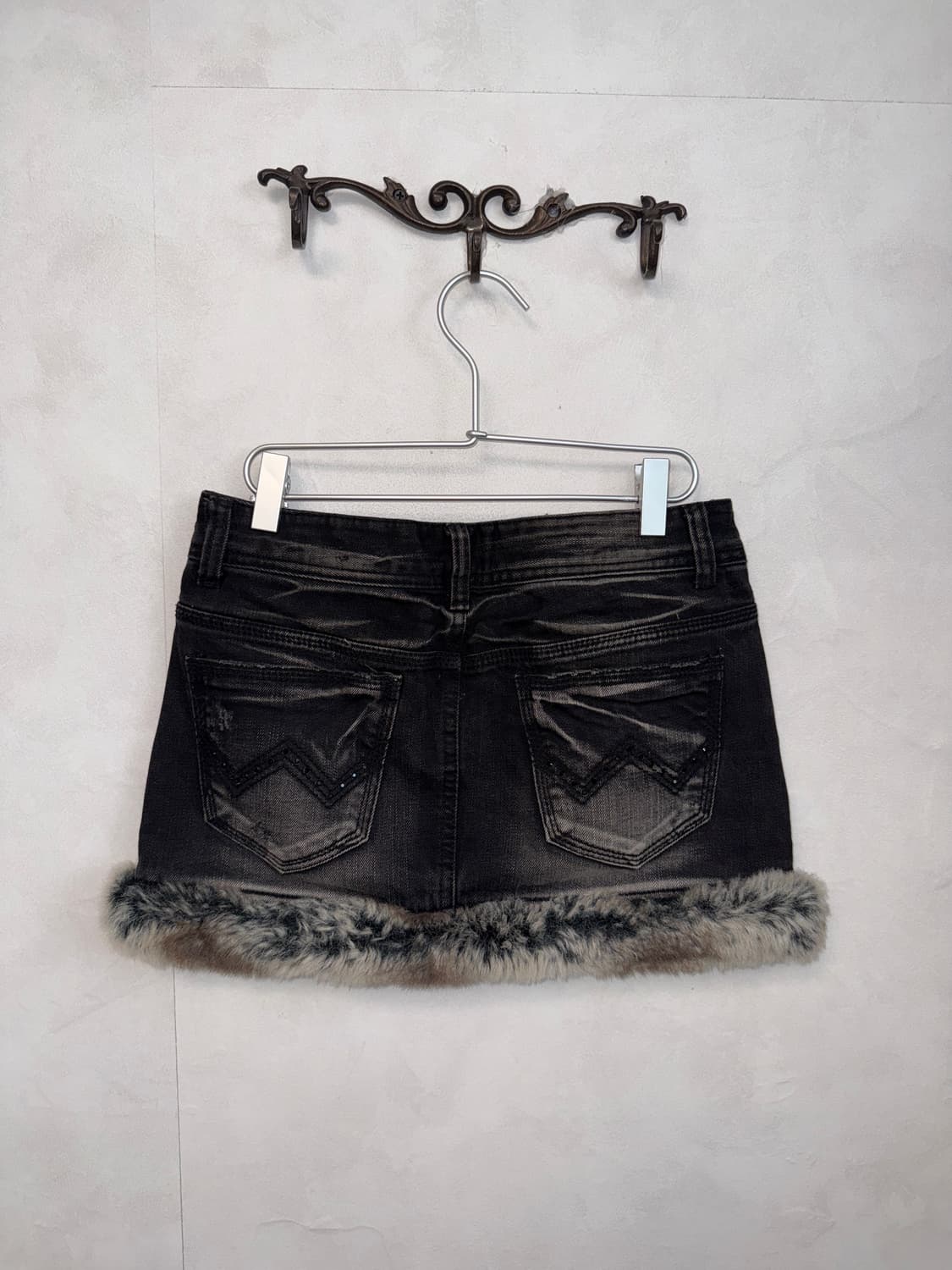 Washing black denim fur trimmed mini sk 상품이미지3