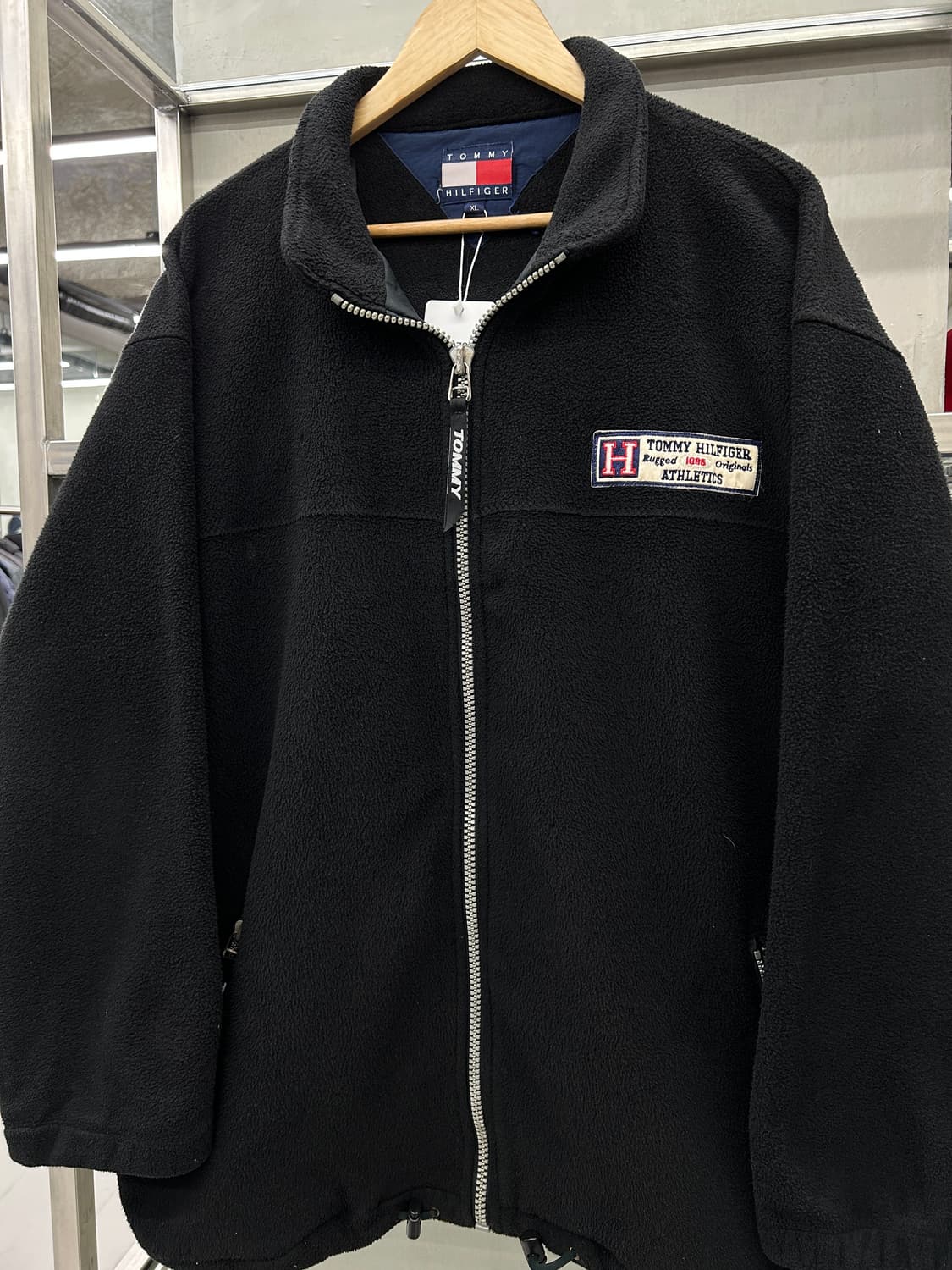 타미힐피거 90s 플래그 로고 플리스 자켓 블랙 상품이미지2