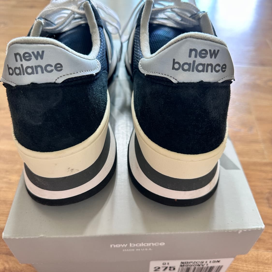 뉴발란스 990V1 네이비 상품이미지4