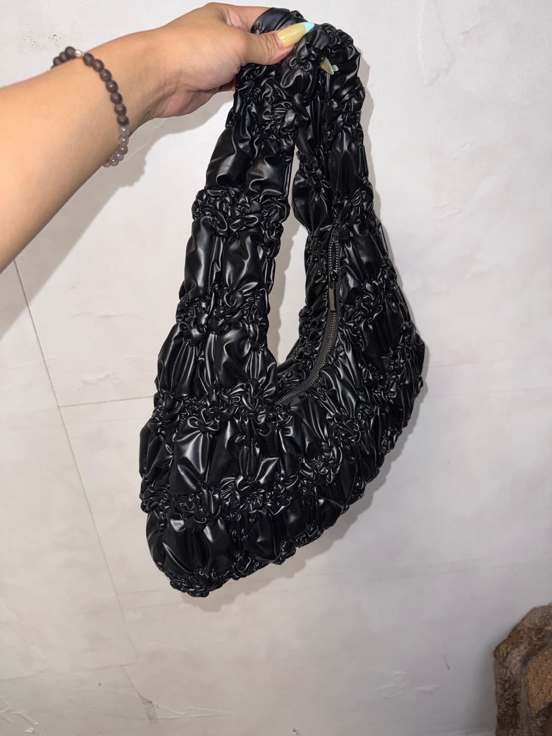Kwani Airy Tote Small Black  상품이미지3