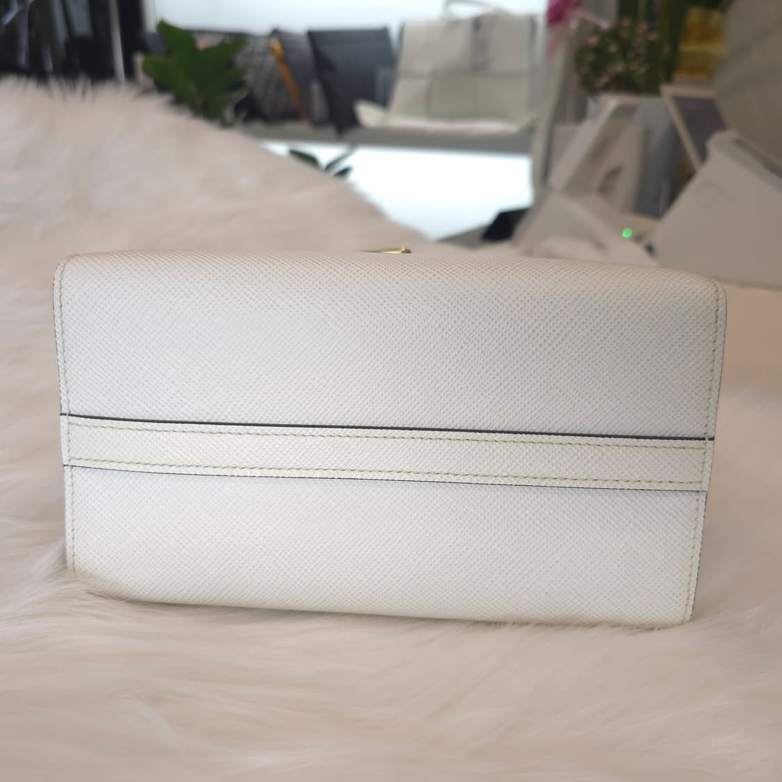 [정품] 프라다 모노크롬 사피아노 스몰 화이트 상품이미지3