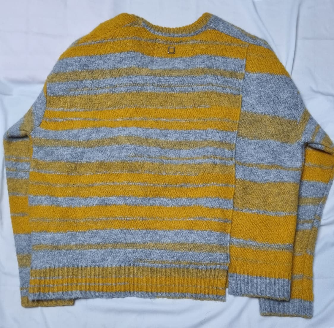 우영미 20AW 알파카 스트라이프 가디건 (옐로우/그레이) 상품이미지3