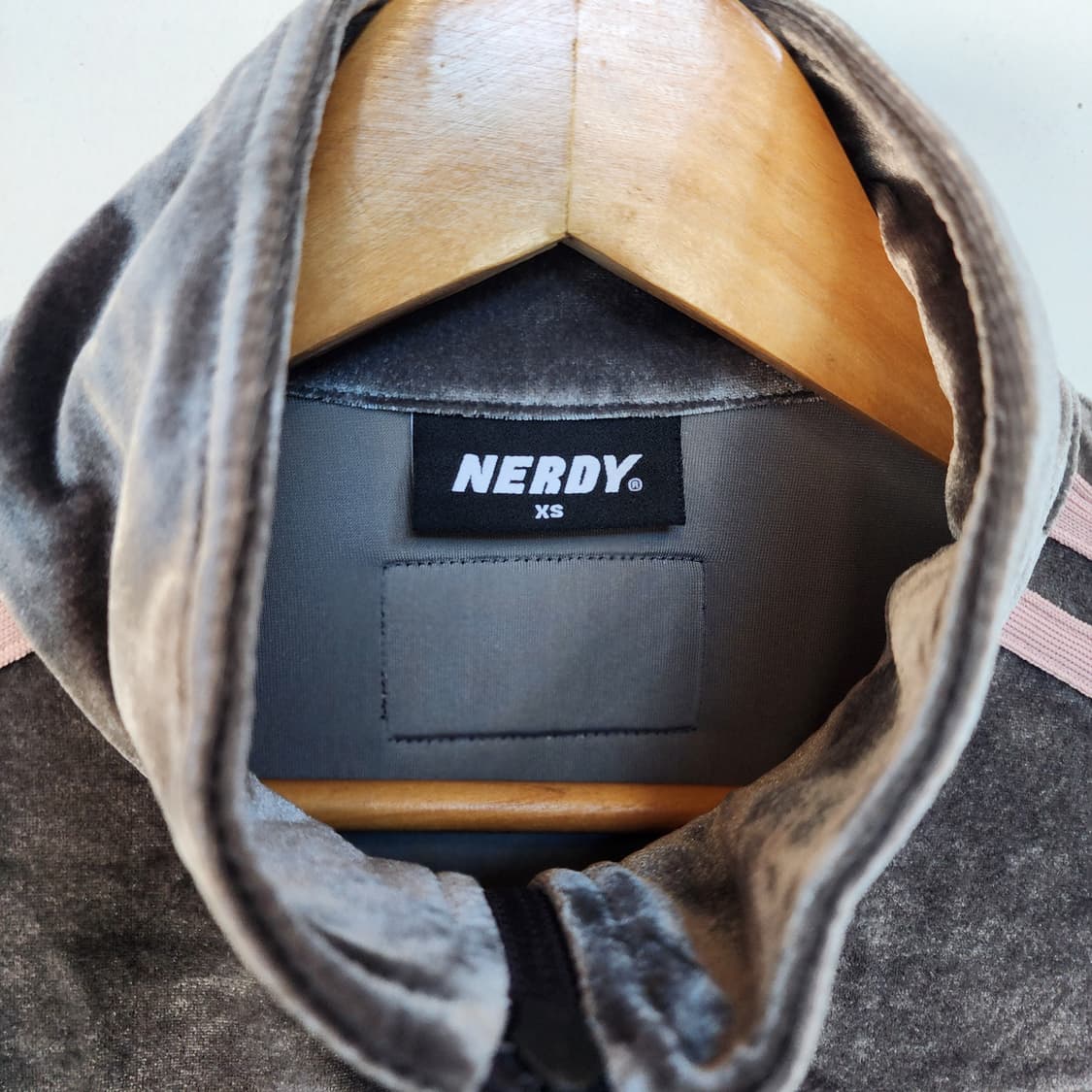 널디 벨벳 트랙 자켓 그레이 상품이미지3