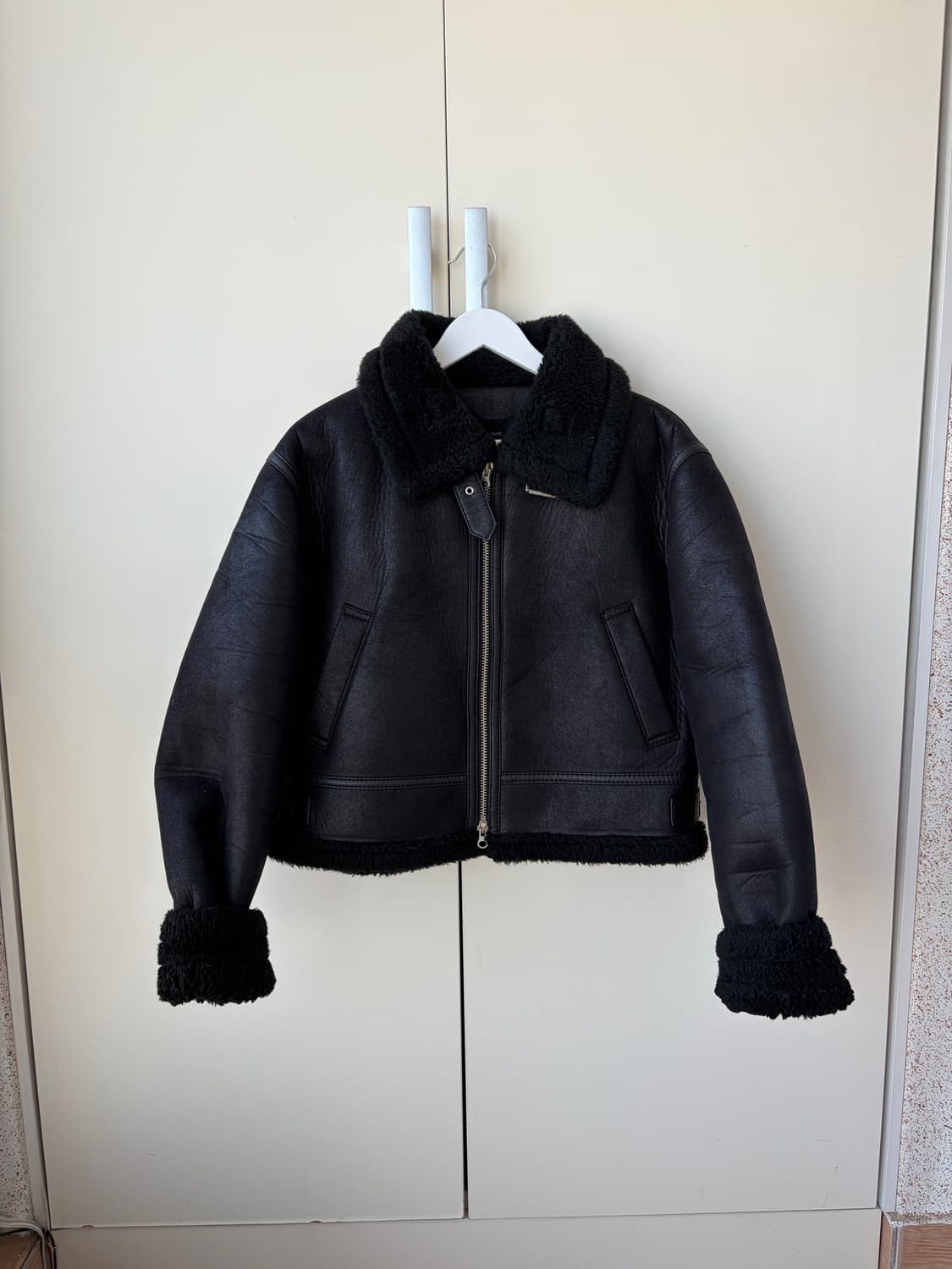 블랙 무스탕 자켓 상품이미지1