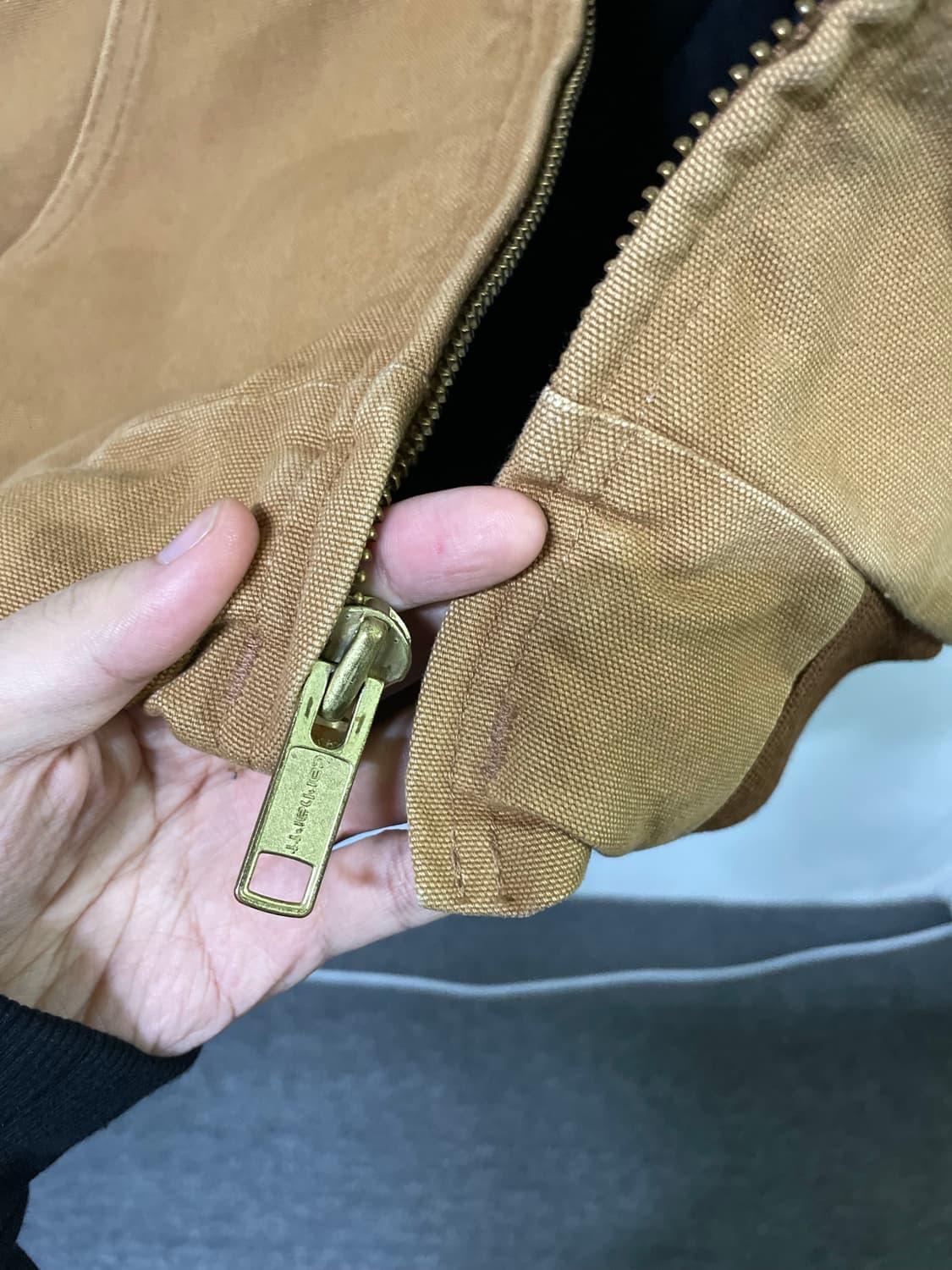 칼하트 덕액티브 자켓 j140 USA 생산 워크자켓 상품이미지7