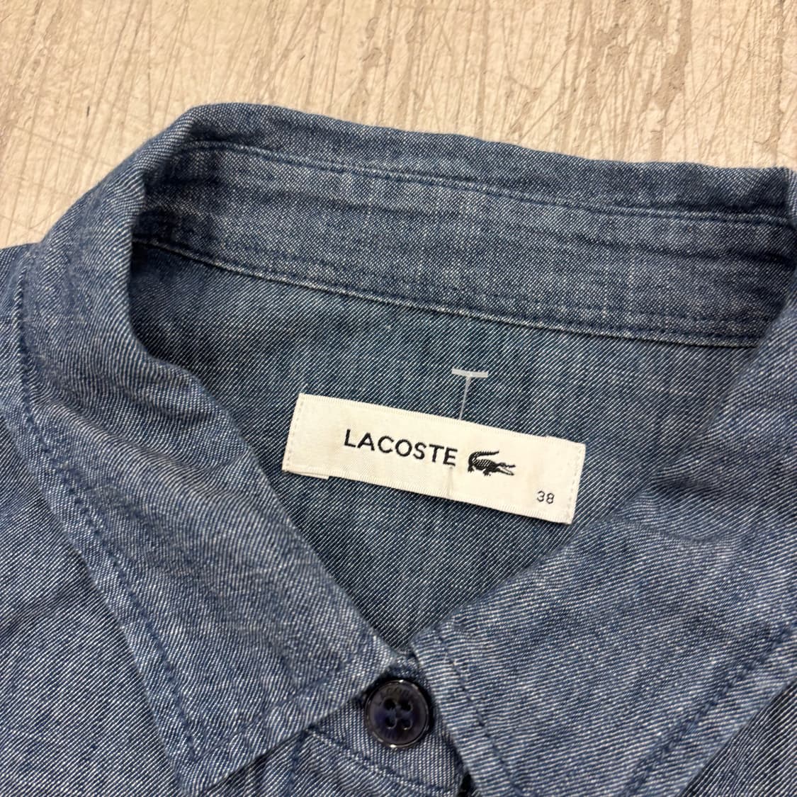 라코스테 샴브레이 스몰로고 셔츠 상품이미지3