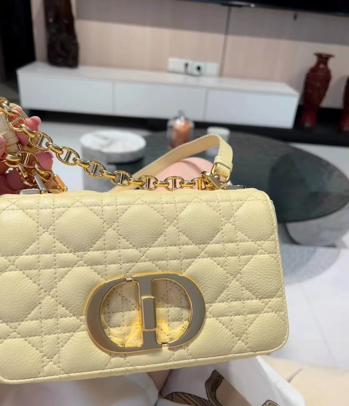 디올 카로백 미듐 베이지 상품이미지1