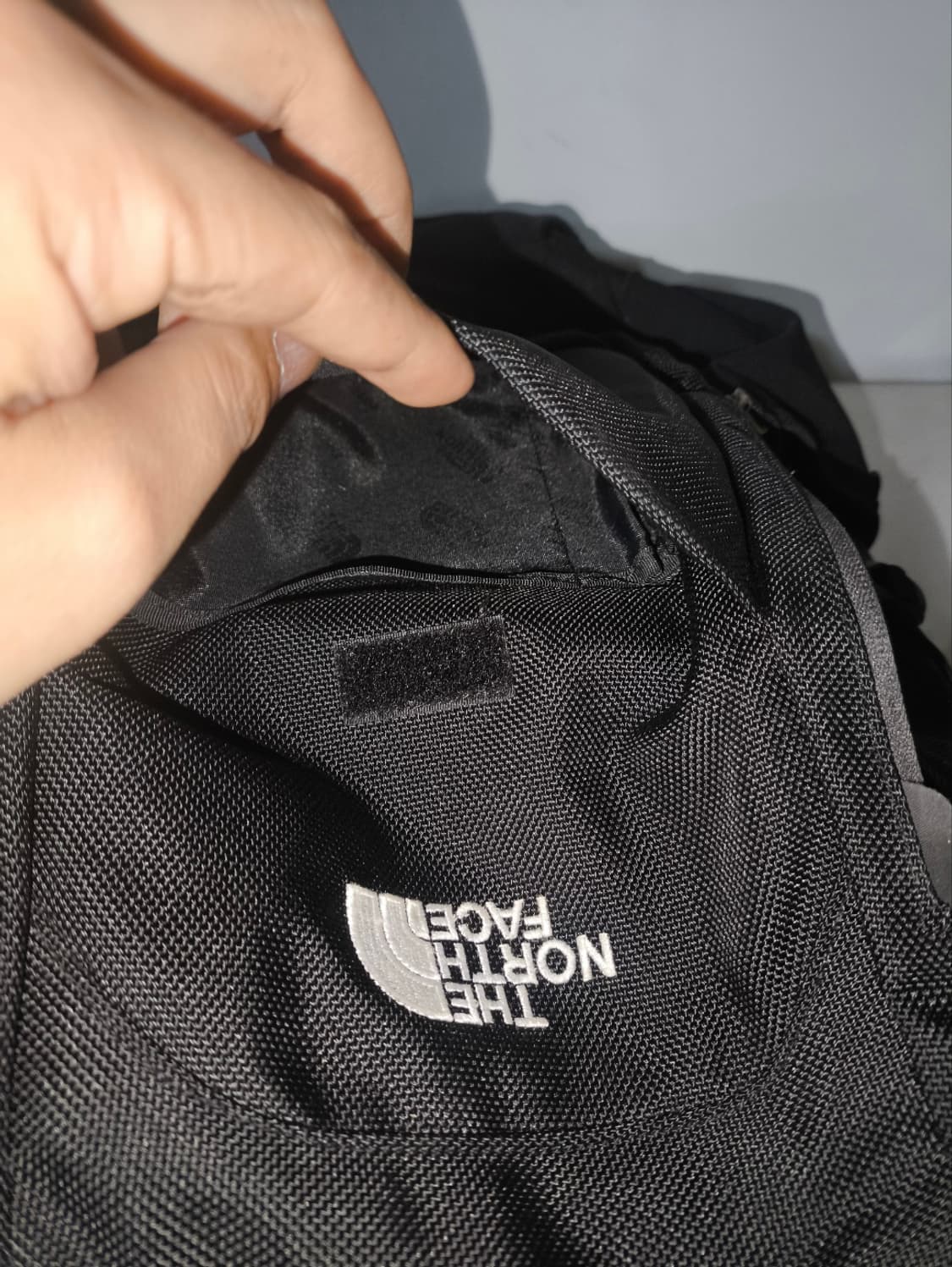 노스페이스 커뮤터 20l 백팩 등산가방 상품이미지8