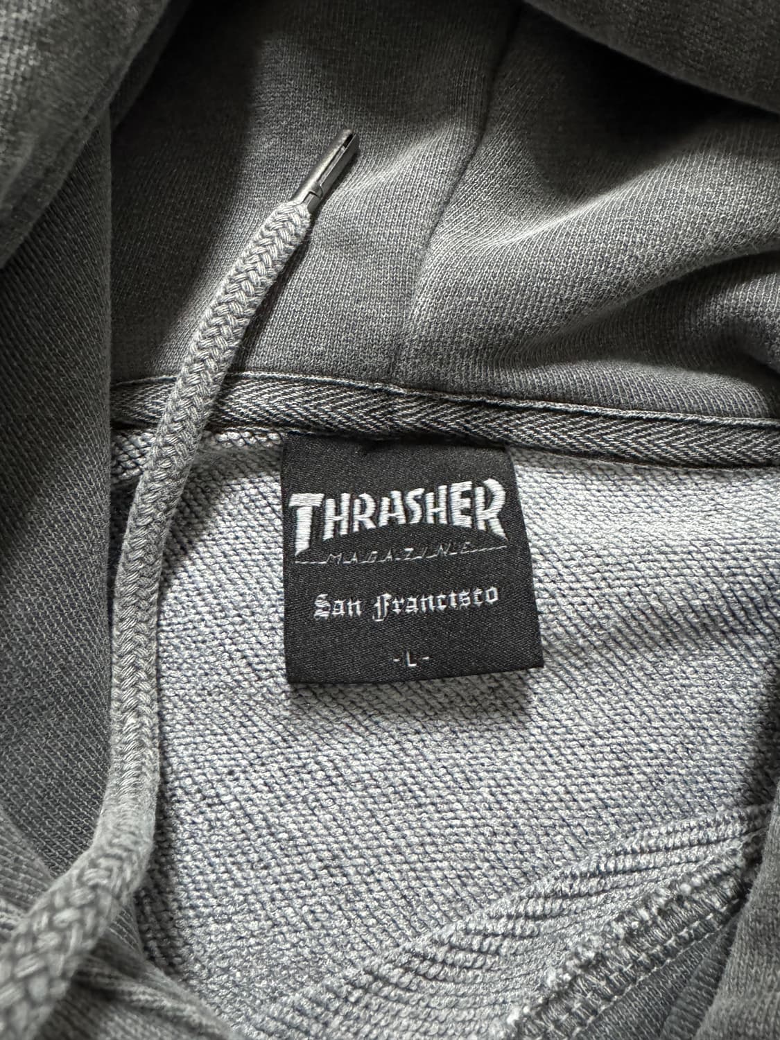 트레셔 후드티 차콜 상품이미지3