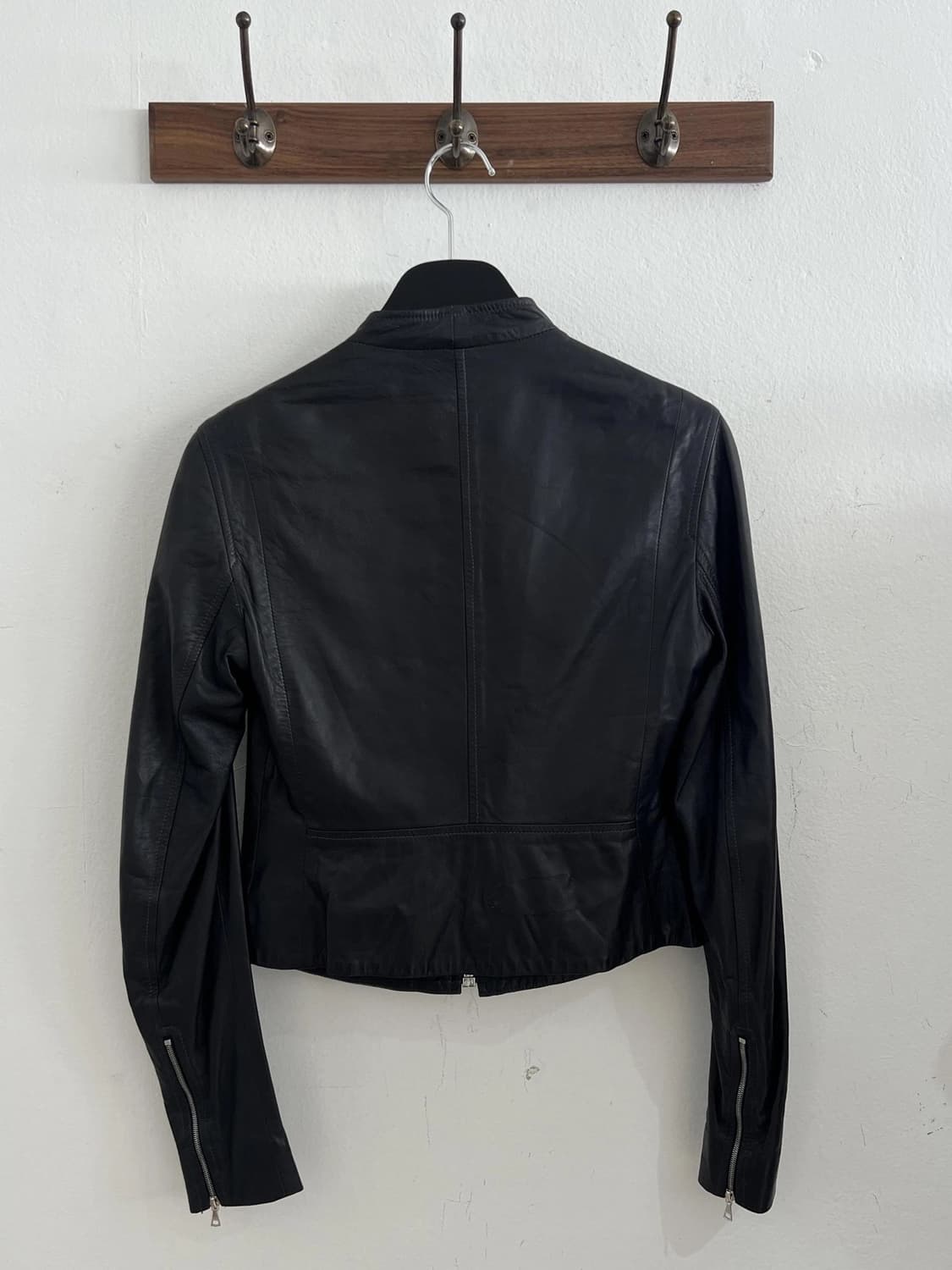 더로우 레더 자켓 상품이미지3