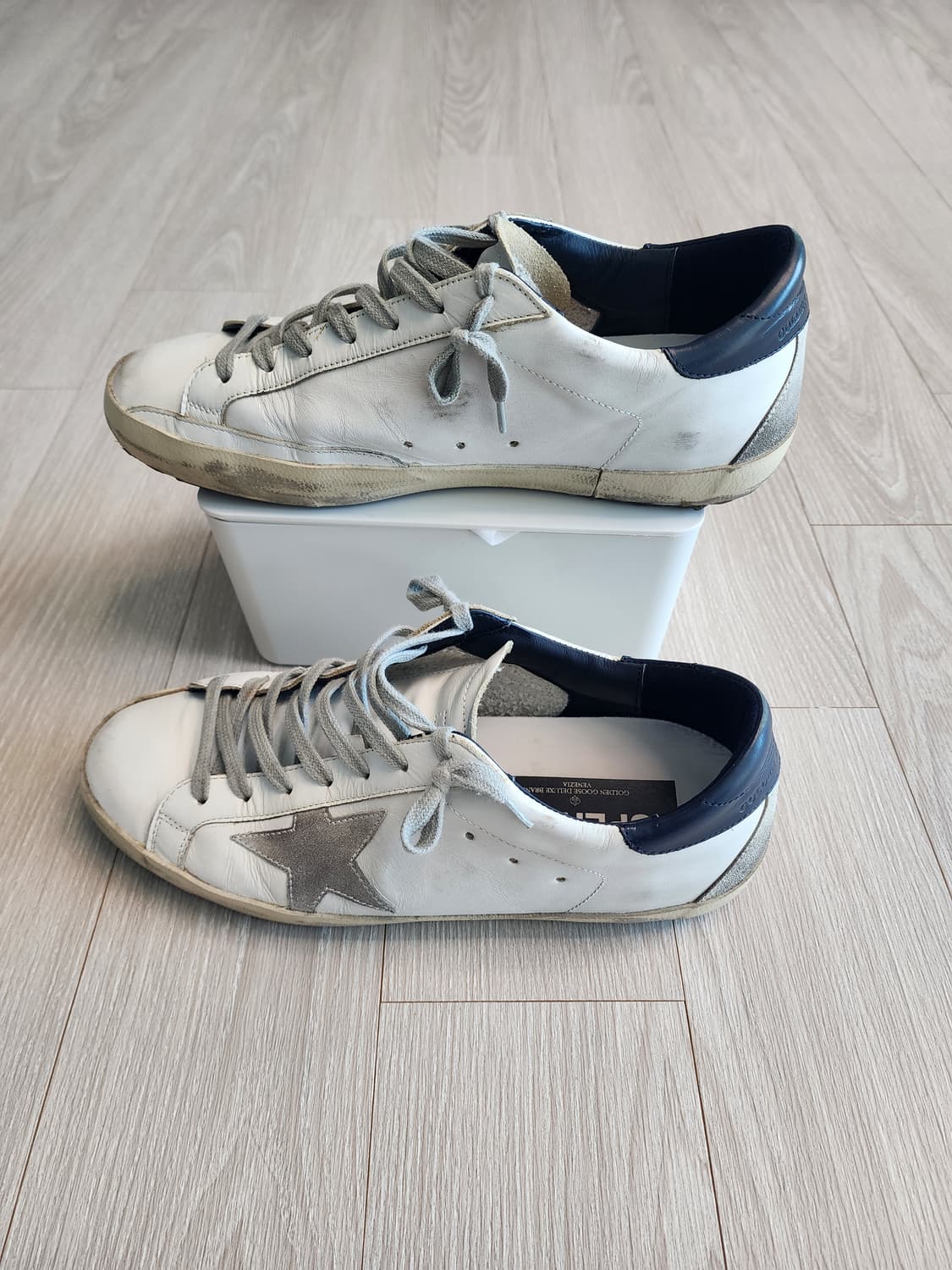 골든구스 슈퍼스타 스니커즈 정품 판매합니다  상품이미지1