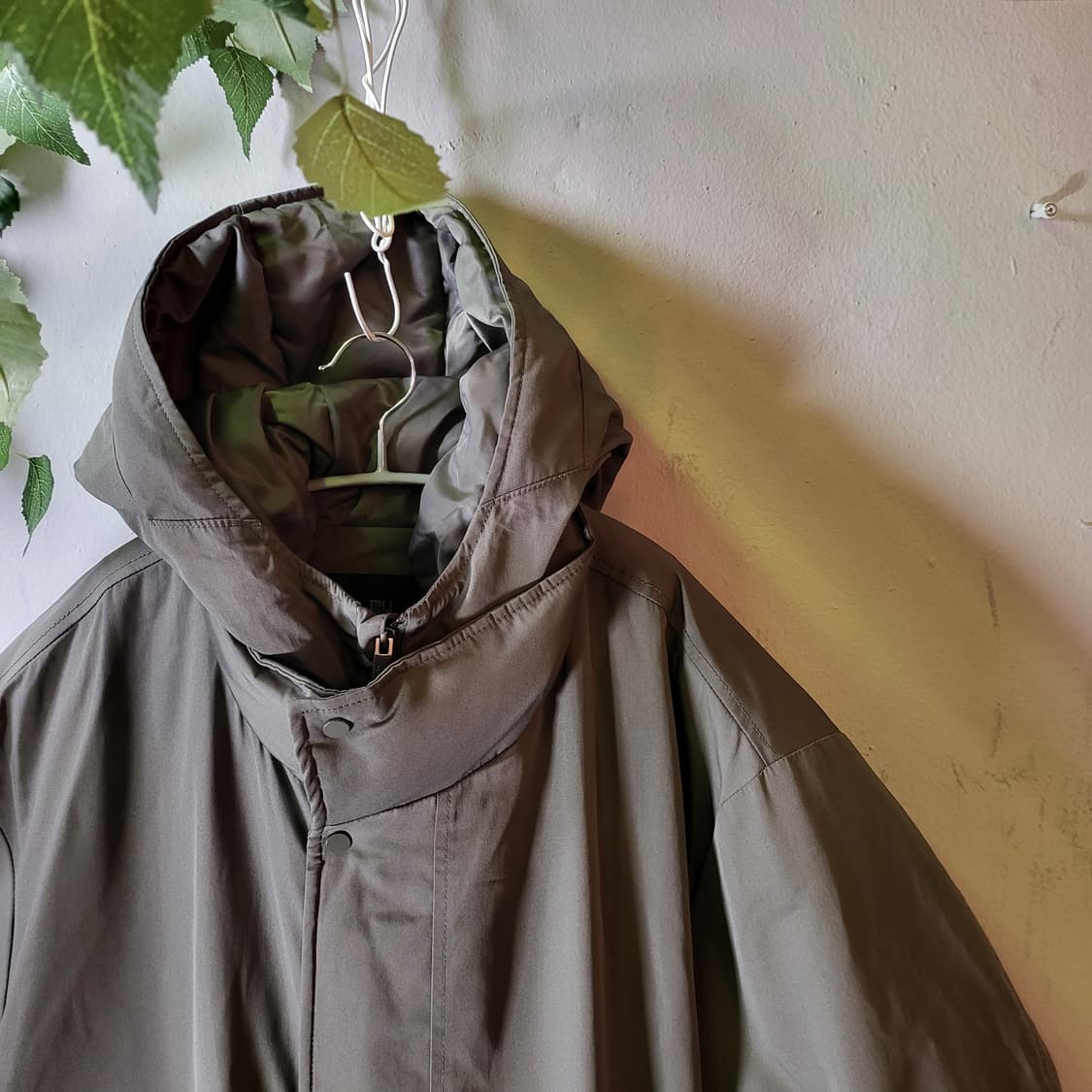 타운젠트 후드 롱 다운 점퍼 (100) 상품이미지3