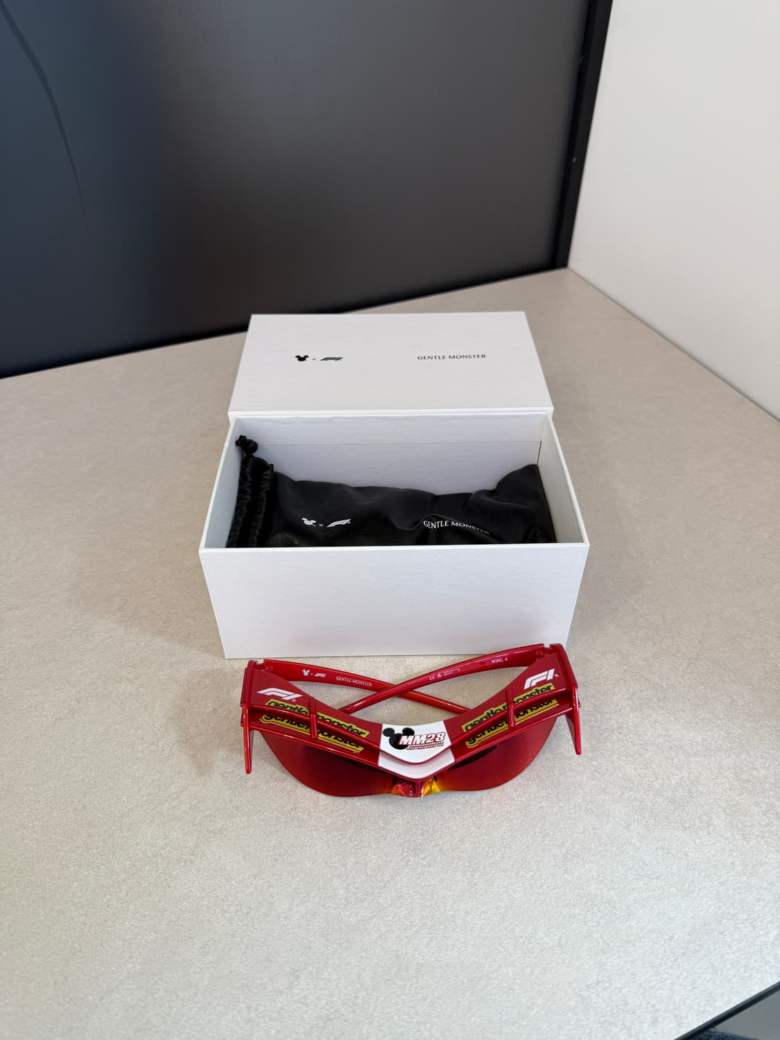 젠틀몬스터 F1 윙4 R13 상품이미지1