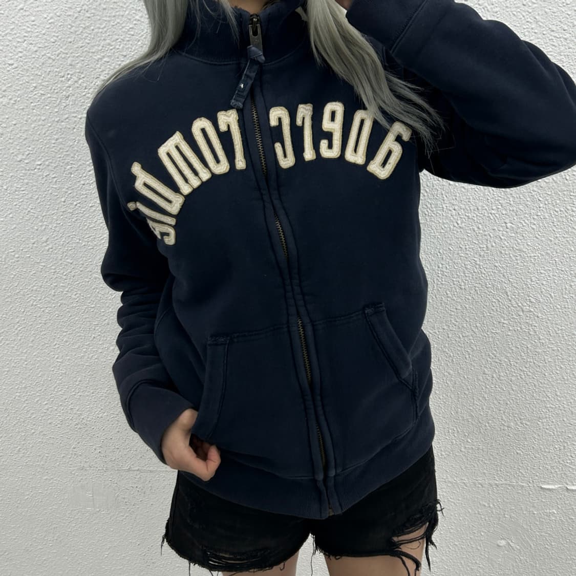 아베크롬비 센터로고 네이비 울프죠 집업 XL 상품이미지2