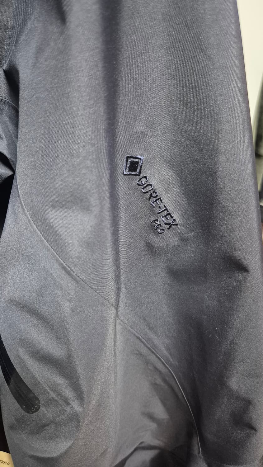 (새상품)아크테릭스 베타 AR 자켓 L 블랙 사파이어 상품이미지3