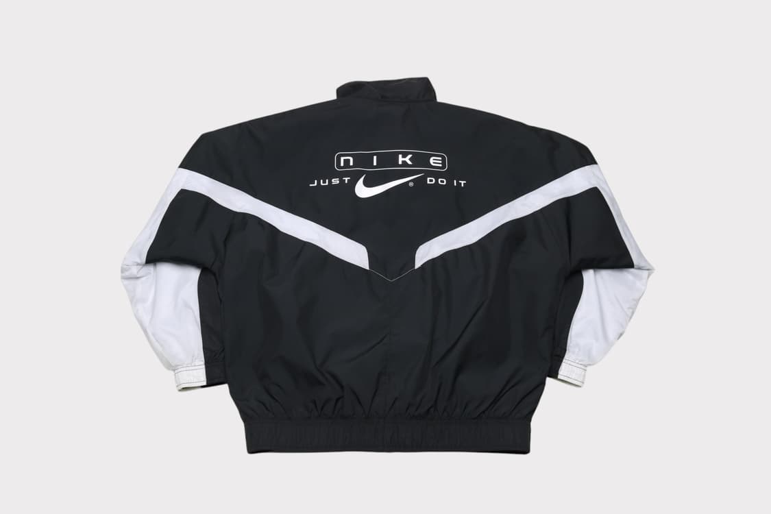 [여성 M] 나이키 우먼스 빅로고 우븐자켓 상품이미지1