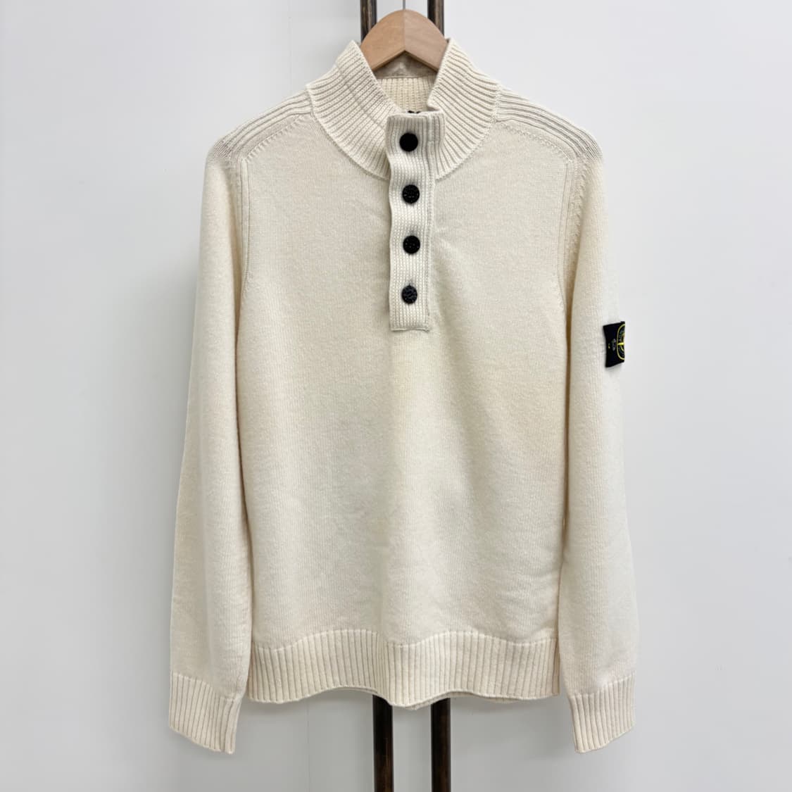 [M]스톤아일랜드 반집업 니트 상품이미지1