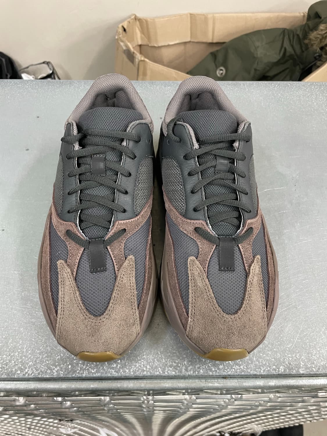 아디다스 이지 부스트 700 모브 270 상품이미지5