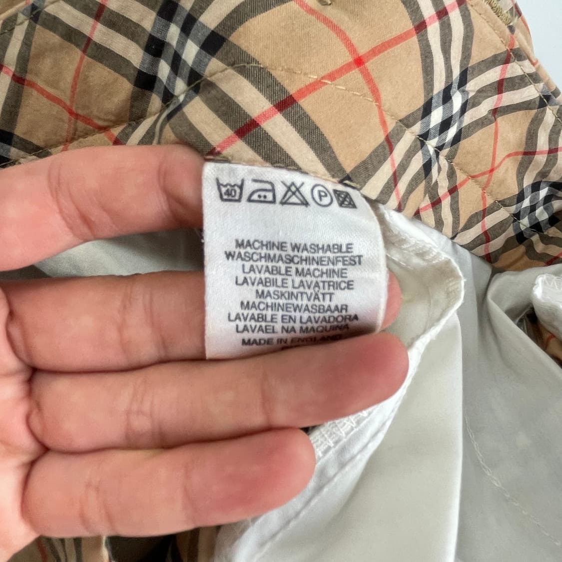 Burberry 노바체크 크레스트 자수 하프팬츠 상품이미지8