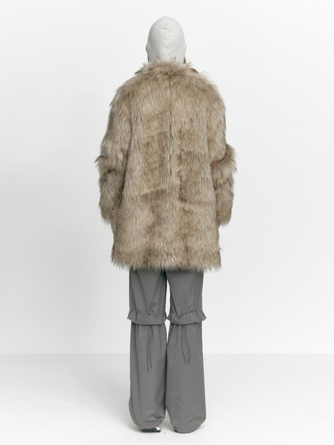 스튜디오테이블 롱헤어 퍼코트 팝니다 상품이미지6