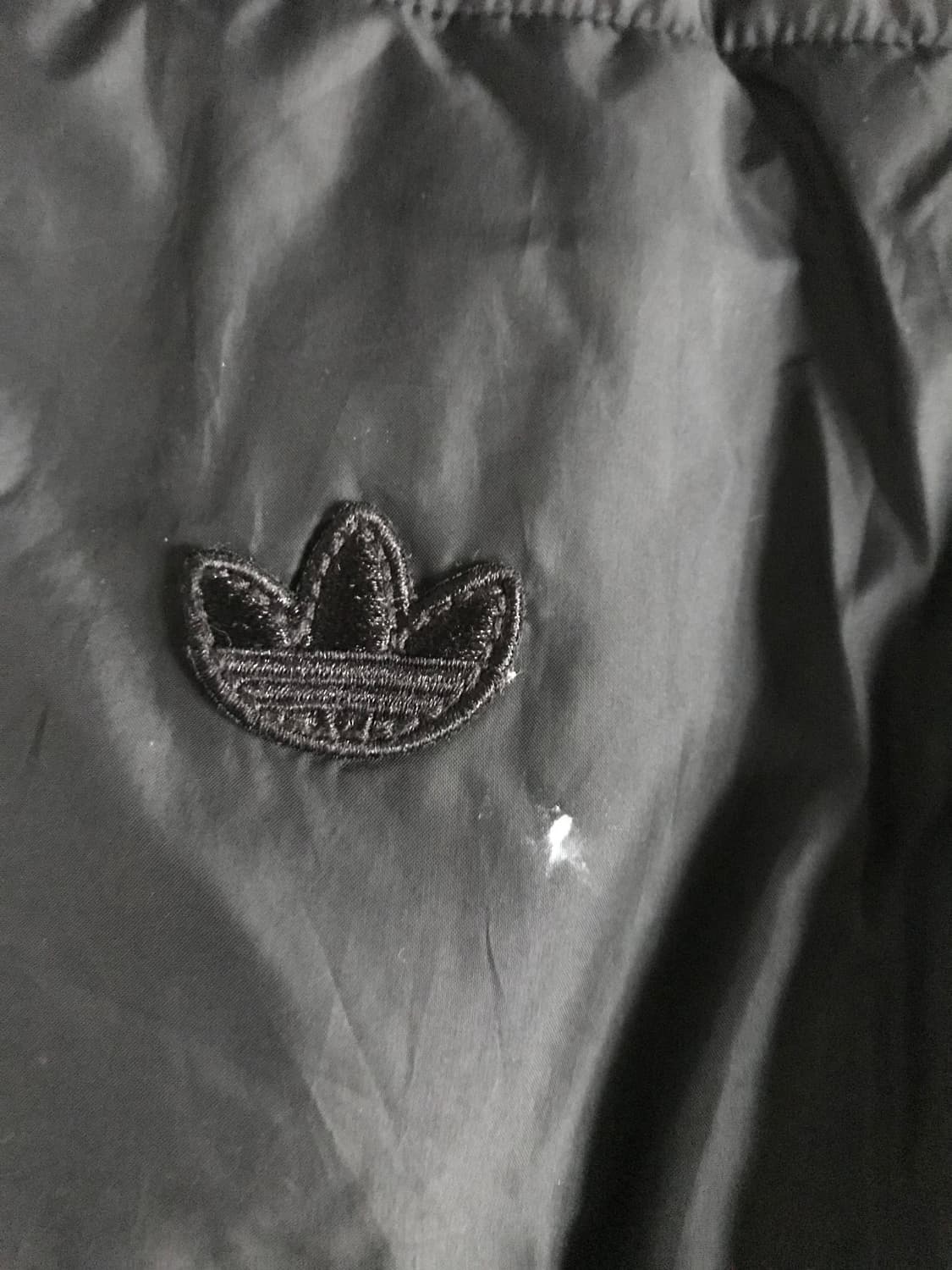 아디다스 블랙 파이어버드 후드 패딩 상품이미지8