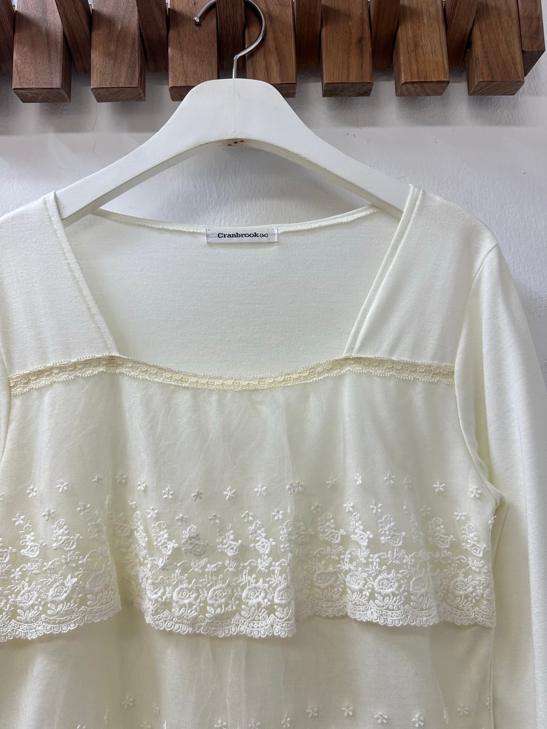 일본빈티지 레이스 티어드 플라워 자수 디테일 티셔츠 상품이미지2