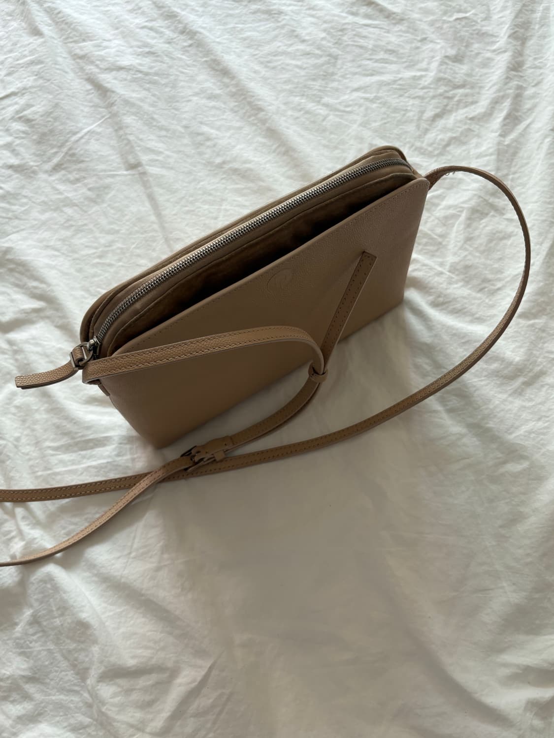 Therow 더로우 크로스백 베이지 상품이미지10