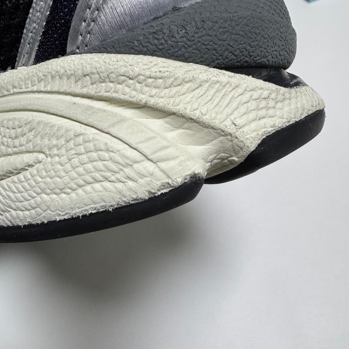 아식스 젤 님버스 10.1 블랙 미드나잇 280 상품이미지10