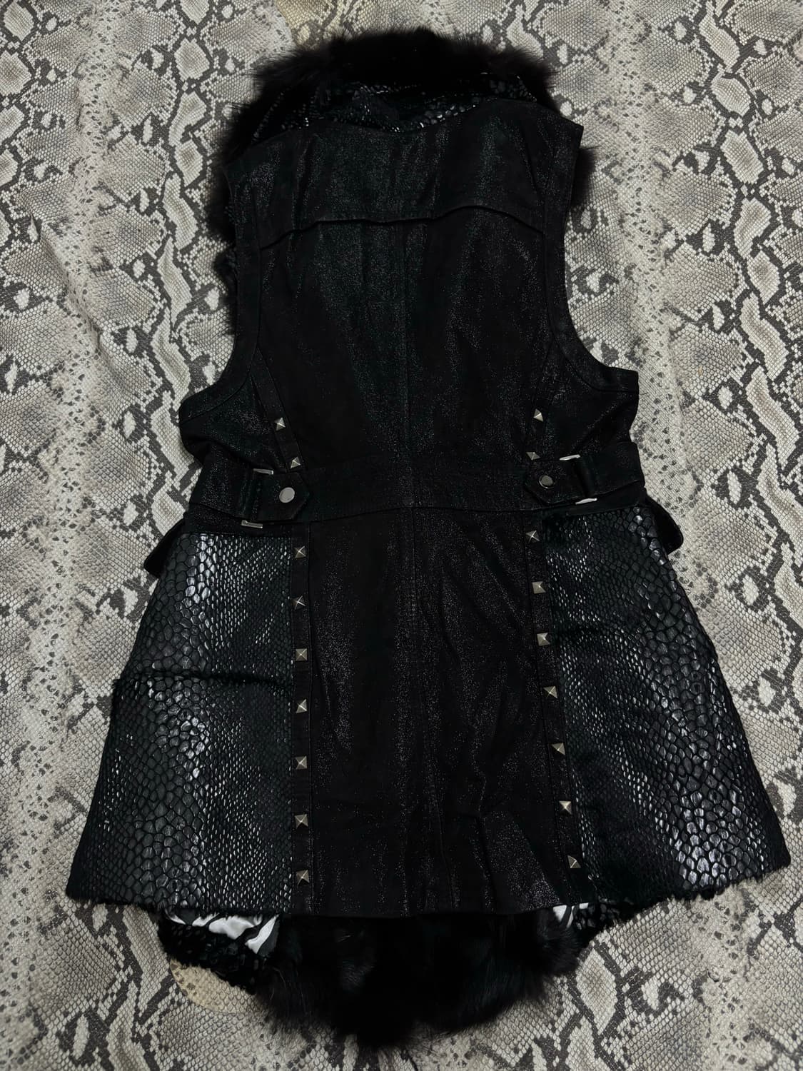  V-Kei Rare Python Design Studded Fur Tr 상품이미지8