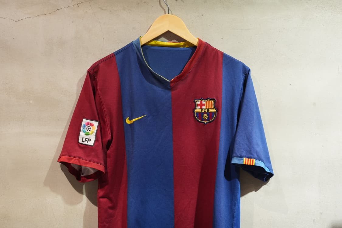 06-07 바르셀로나 호나우지뉴 홈 유니폼 상품이미지2