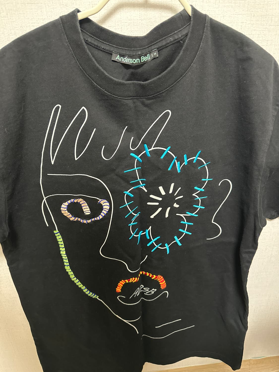 [m] 앤더슨벨 블랙 반팔 티셔츠 상품이미지1