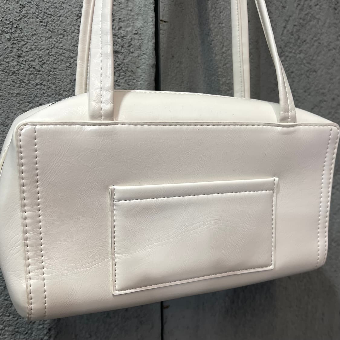 스탠드오일 포스트백 크림 상품이미지4