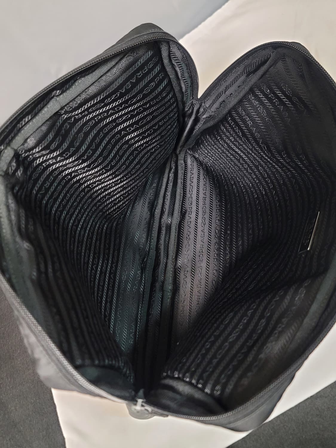 프라다 가방,크로스백토트백(디올샤넬보테가루이비통구찌셀린느생로랑발렌시아가 상품이미지6