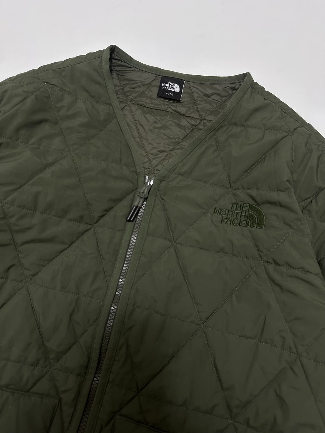 노스페이스 카키 가디건 경량패딩 상품이미지3