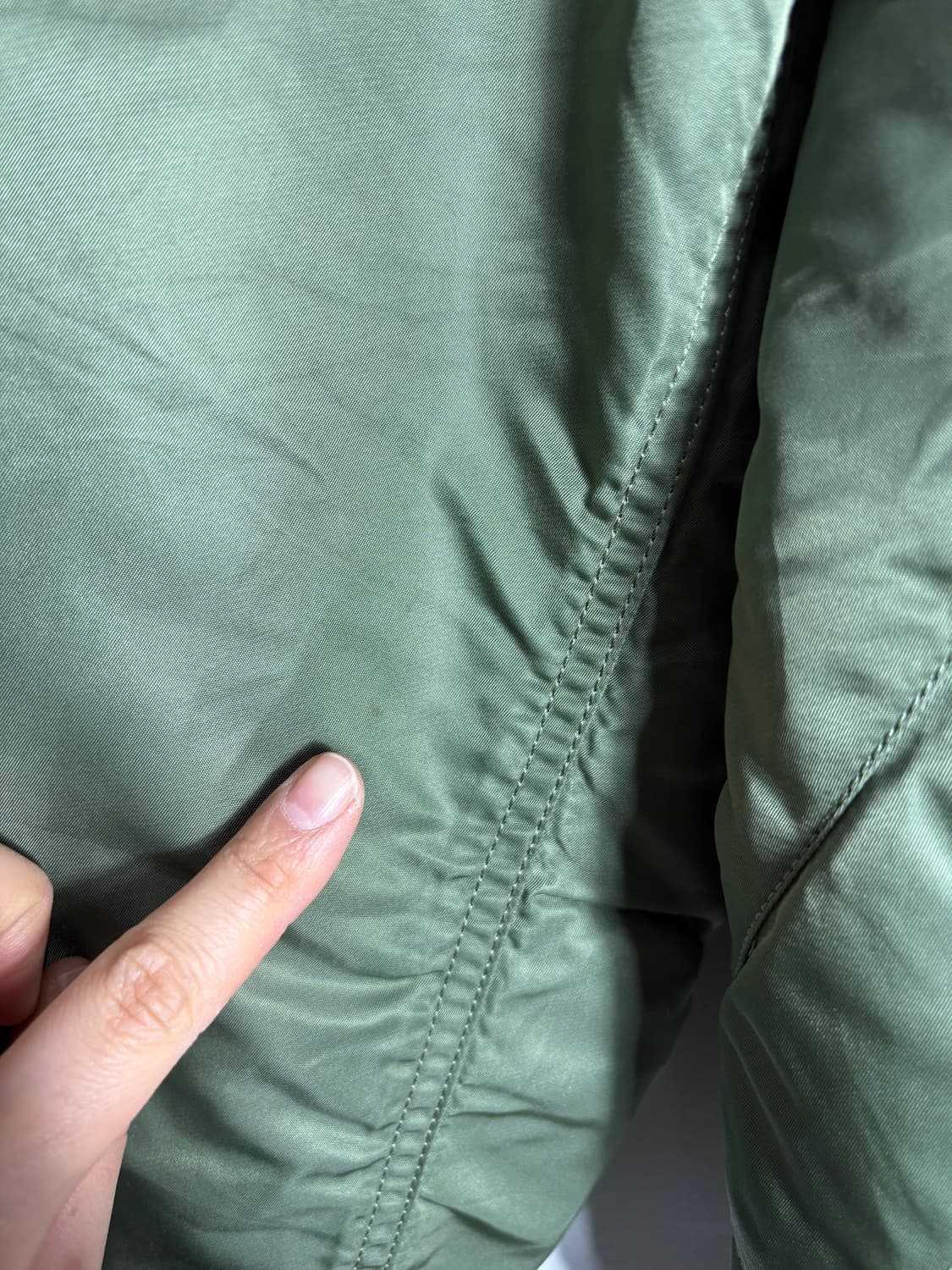 알파 인더스트리 ma-1 항공점퍼 카키 상품이미지9