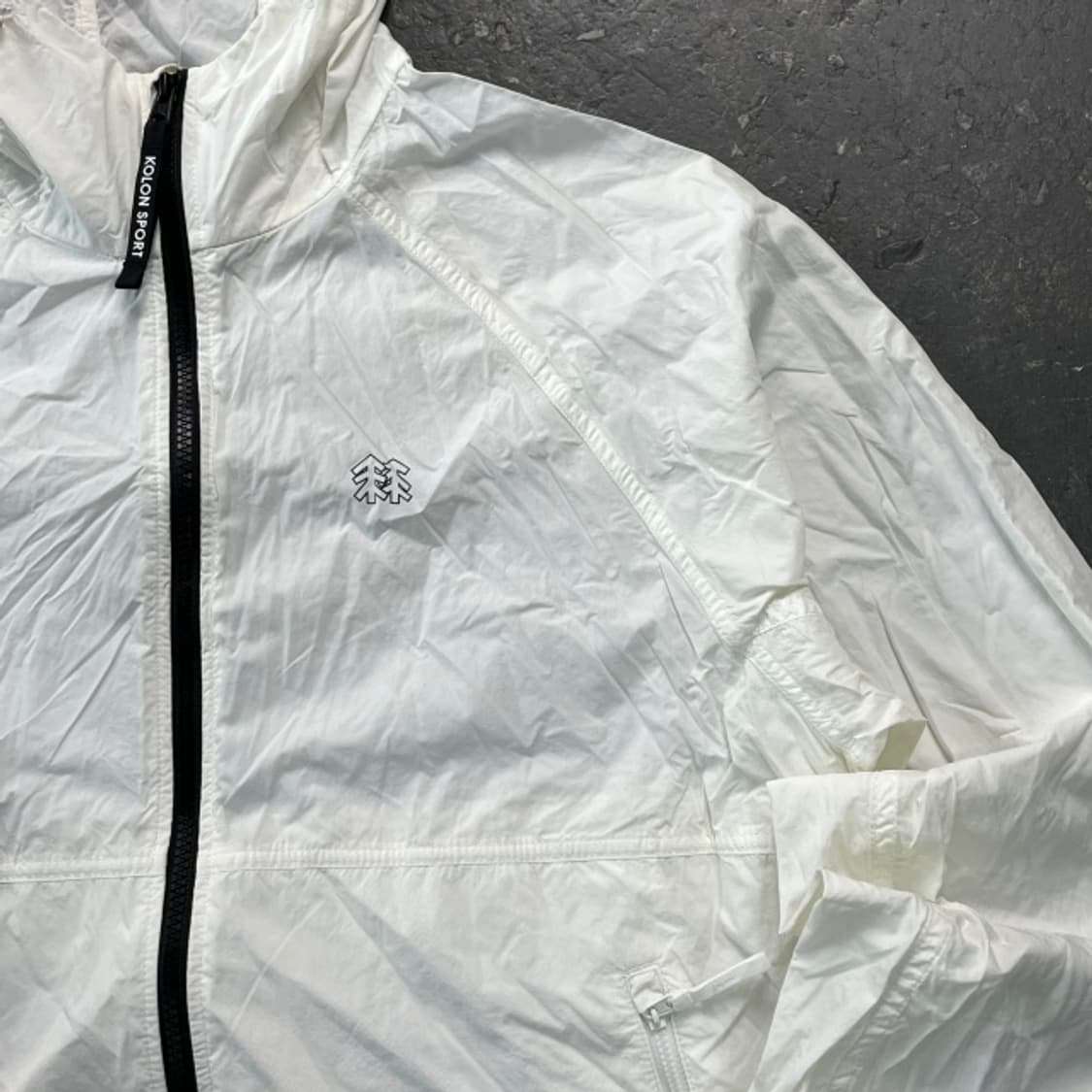 100 코오롱스포츠 경량 바람막이 상품이미지2