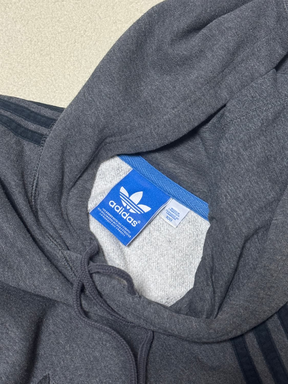 아디다스 차콜 블랙 삼선 후드티  상품이미지6