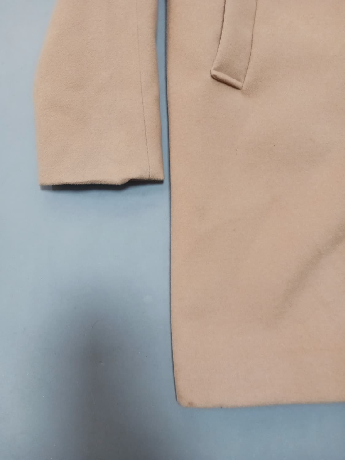 [L] 알루몰루 울혼방 4버튼 싱글 브러스티드 코트 베이지 상품이미지5