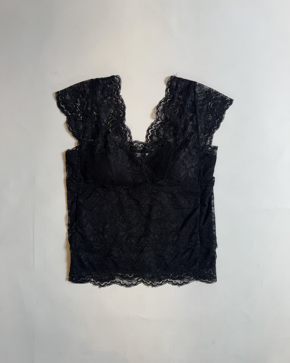 Black All-Over Sheer Lace Camisole 상품이미지1