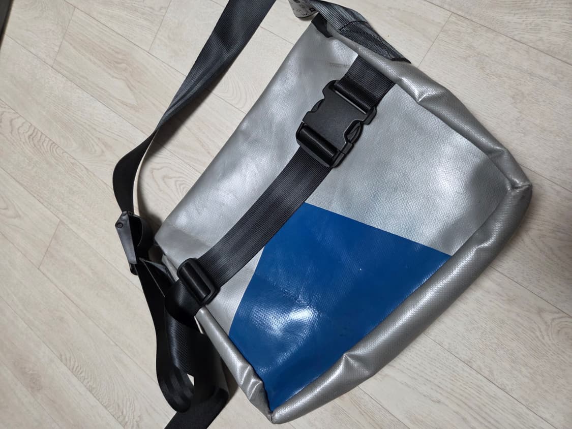 프라이탁 덱스터 실버 그레이 상품이미지5