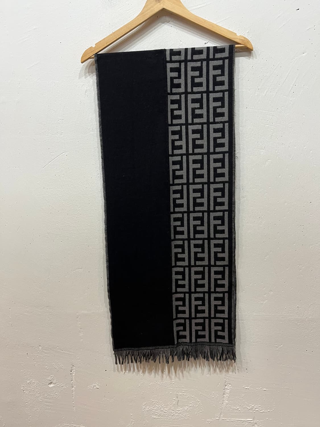 FENDI 펜디 주카 투톤 퓨어울 머플러 Made in ITALY 상품이미지3