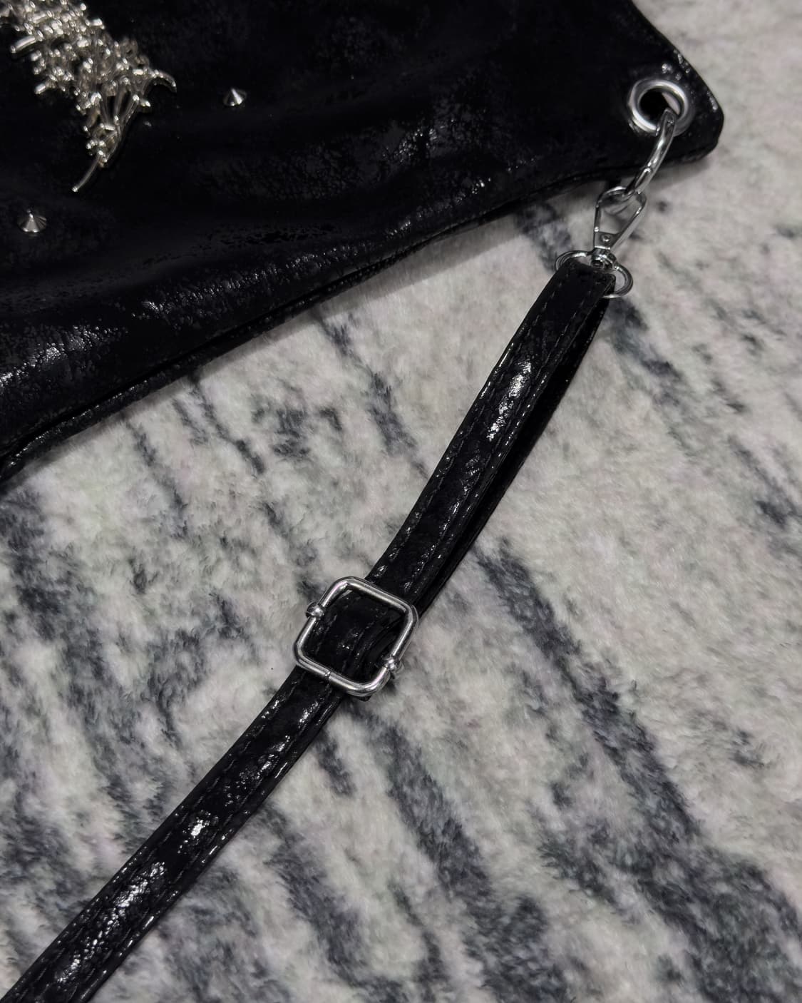 {UNKNOWN} Punk Glossy Studded 2-Way Bag  상품이미지6