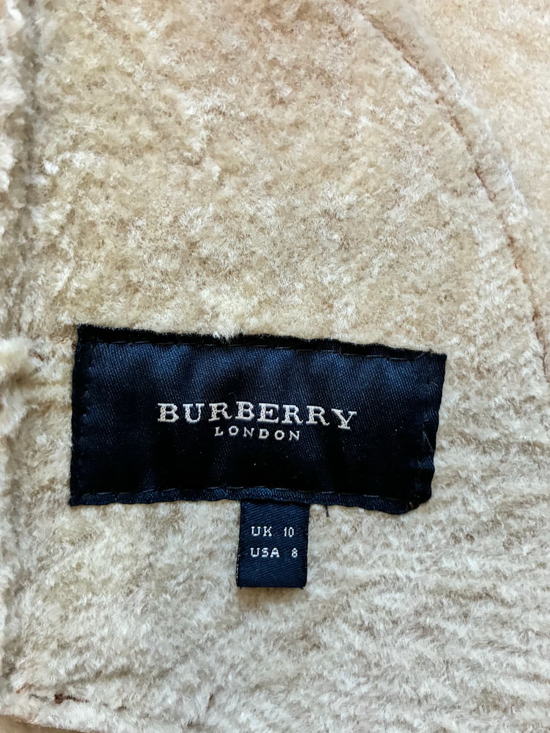 버버리 런던 양가죽 시어링 무스탕 (55 추천) 상품이미지8