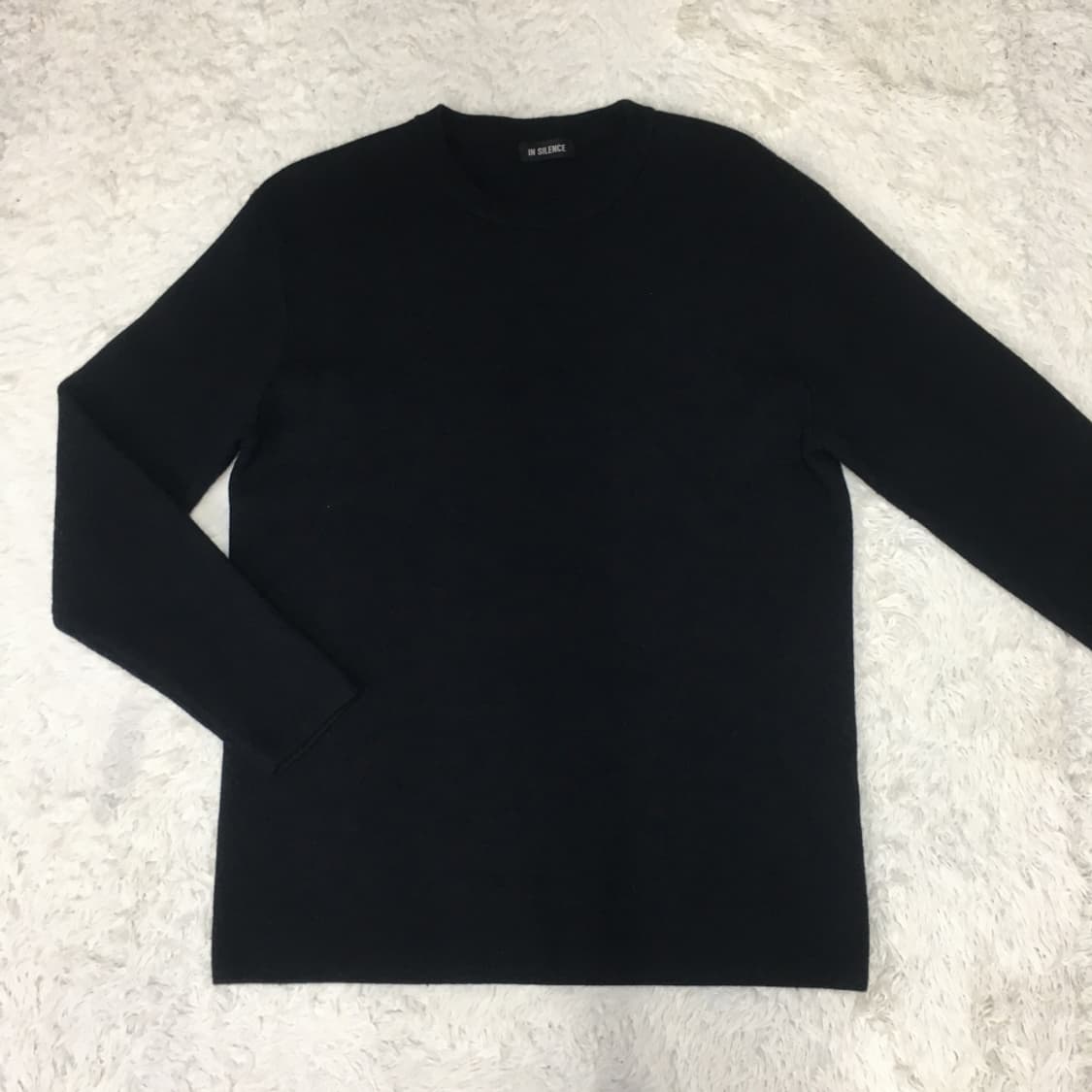 인사일런스 라운드넥니트 DD14 상품이미지1