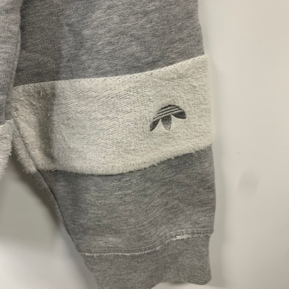 아디다스 x 알렉산더 왕 스트라이프 맨투맨 상품이미지4