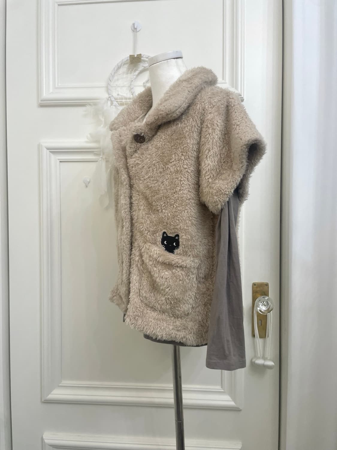 beige cat point warm fur mori vest&khaki 상품이미지2